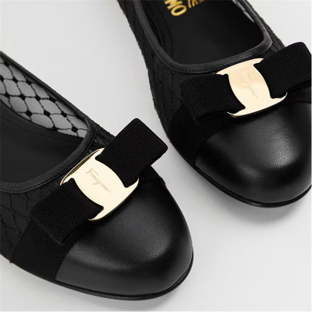 Salvatore Ferragamo Mesh Vara Flat Black