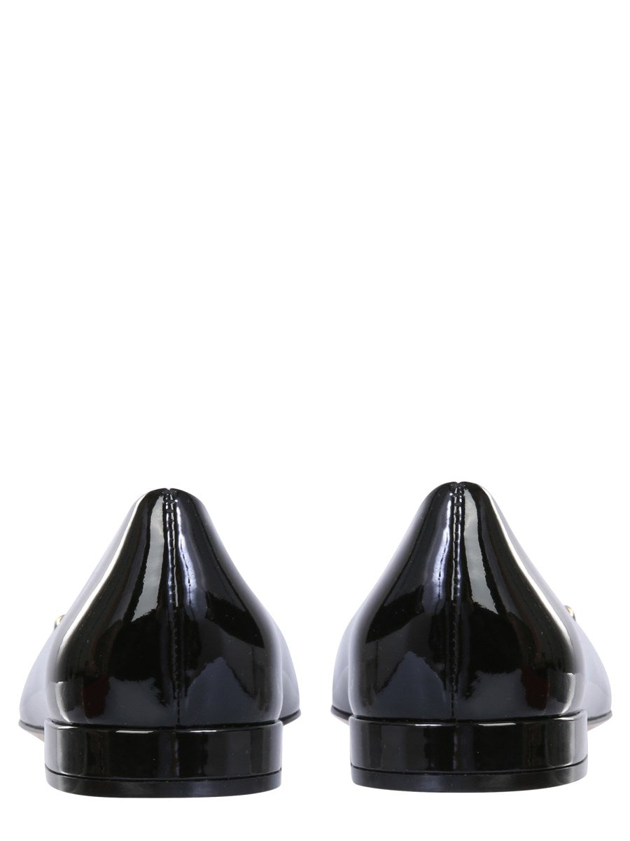 Salvatore Ferragamo Garda Gancini Flat Black