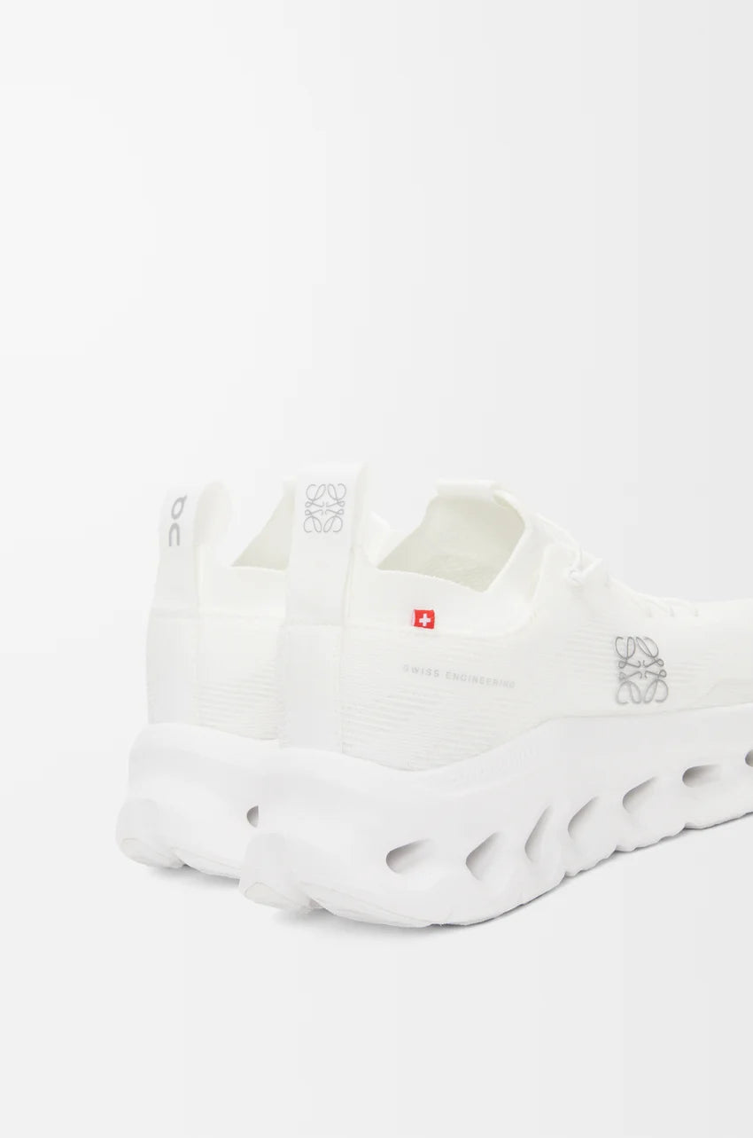 on Cloudtilt LOEWE White