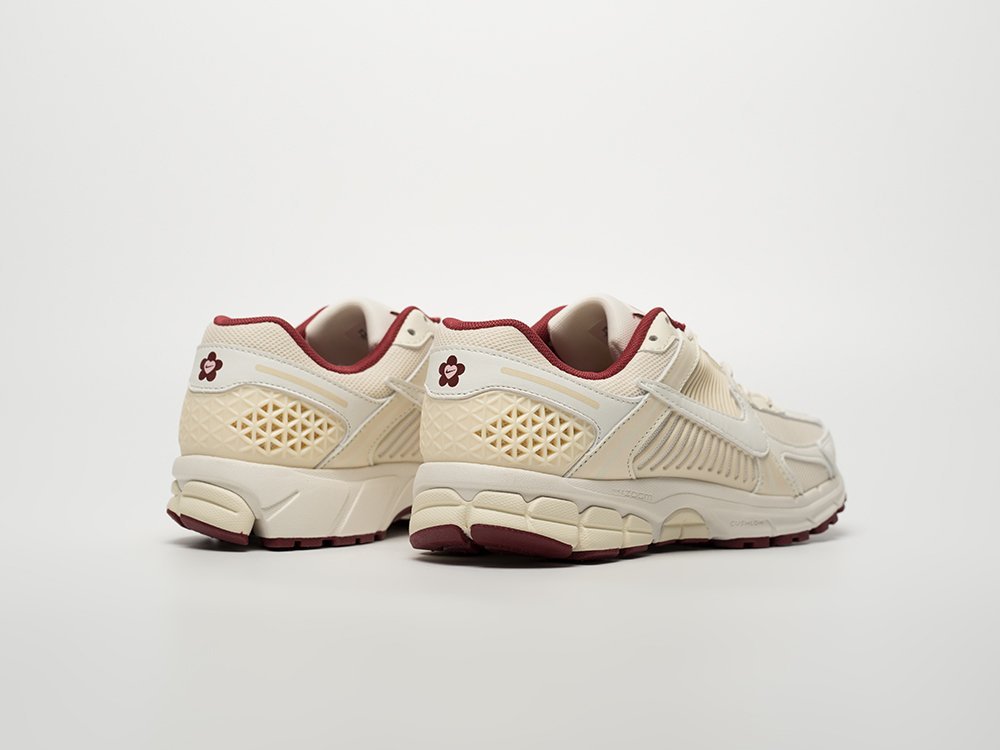 Nike Air Zoom Vomero 5 Valentine's Day