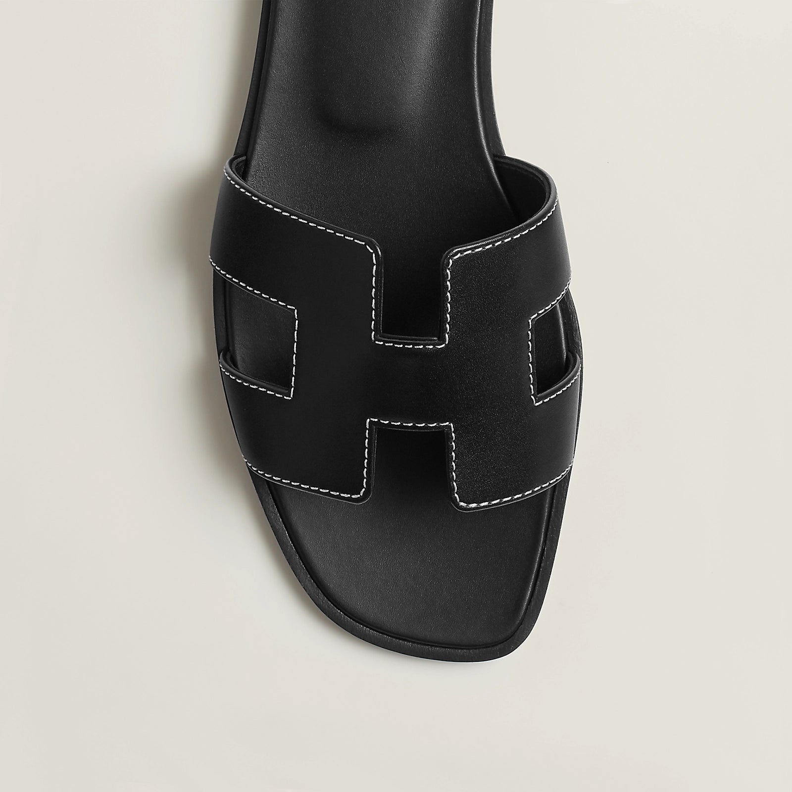 Hermes Oran Black lather