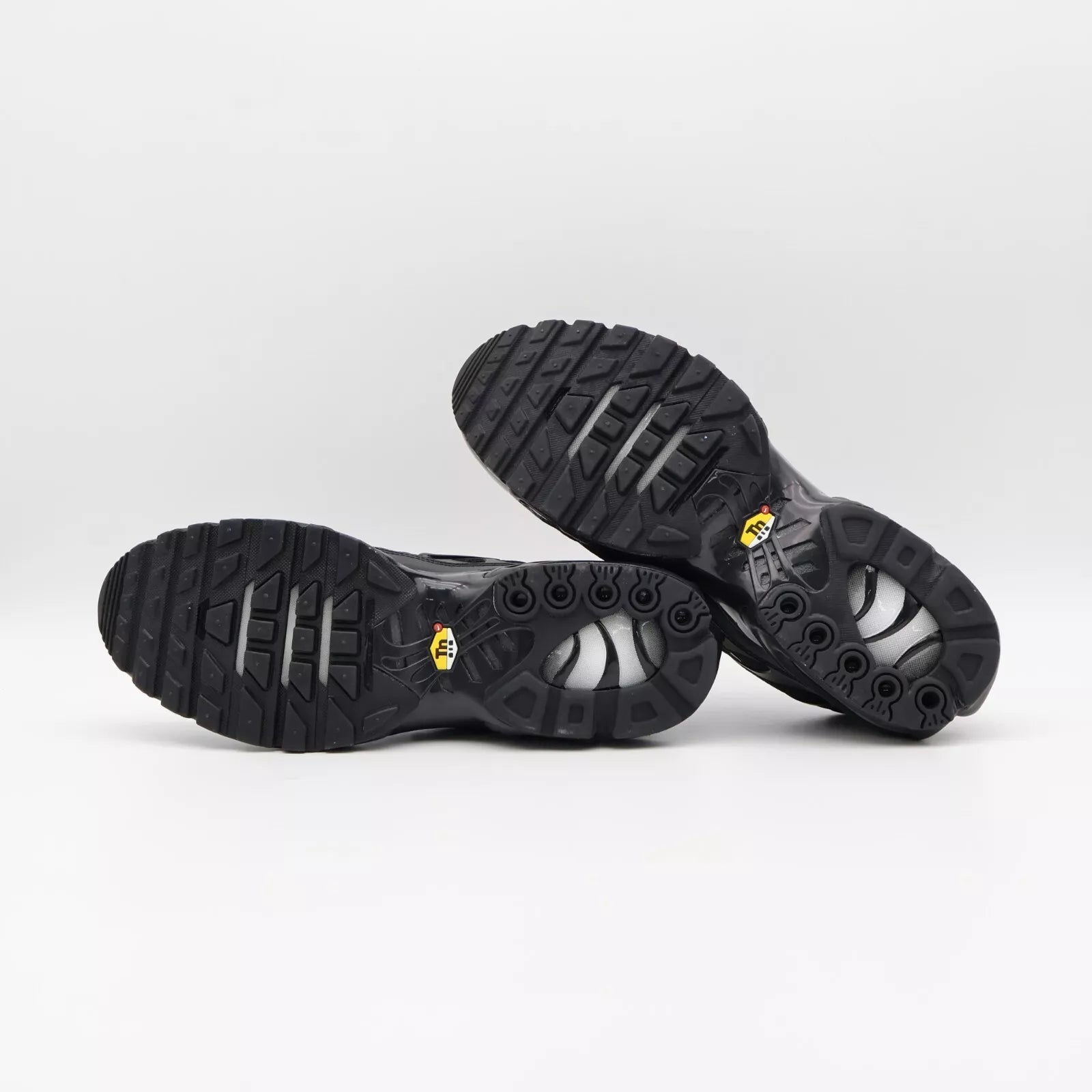 Nike TN Air Max Plus Triple Black