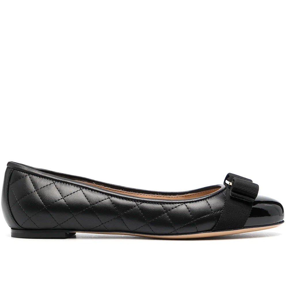 Salvatore Ferragamo Leather Pumps Flat Black