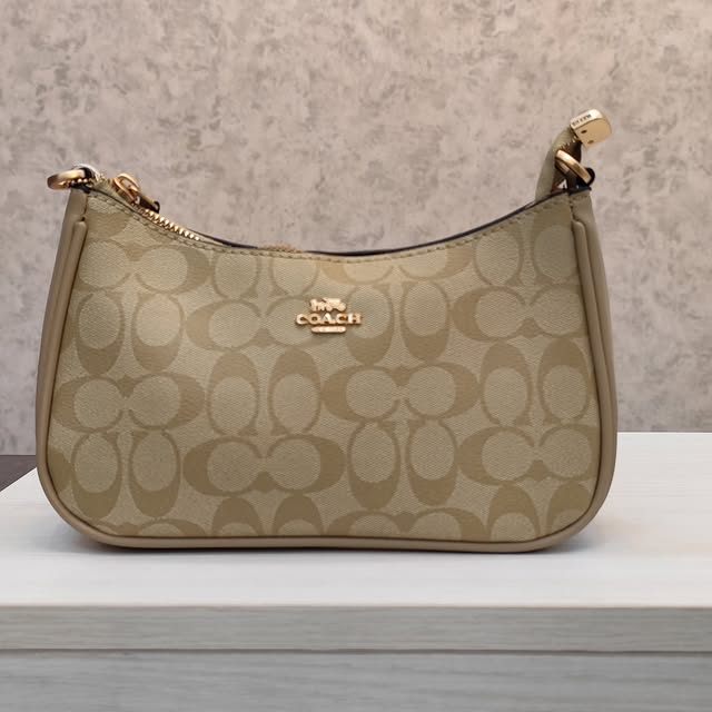 Coach Bags & Handbags