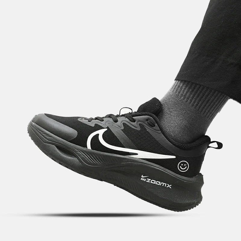 NIKE zoom x smiley