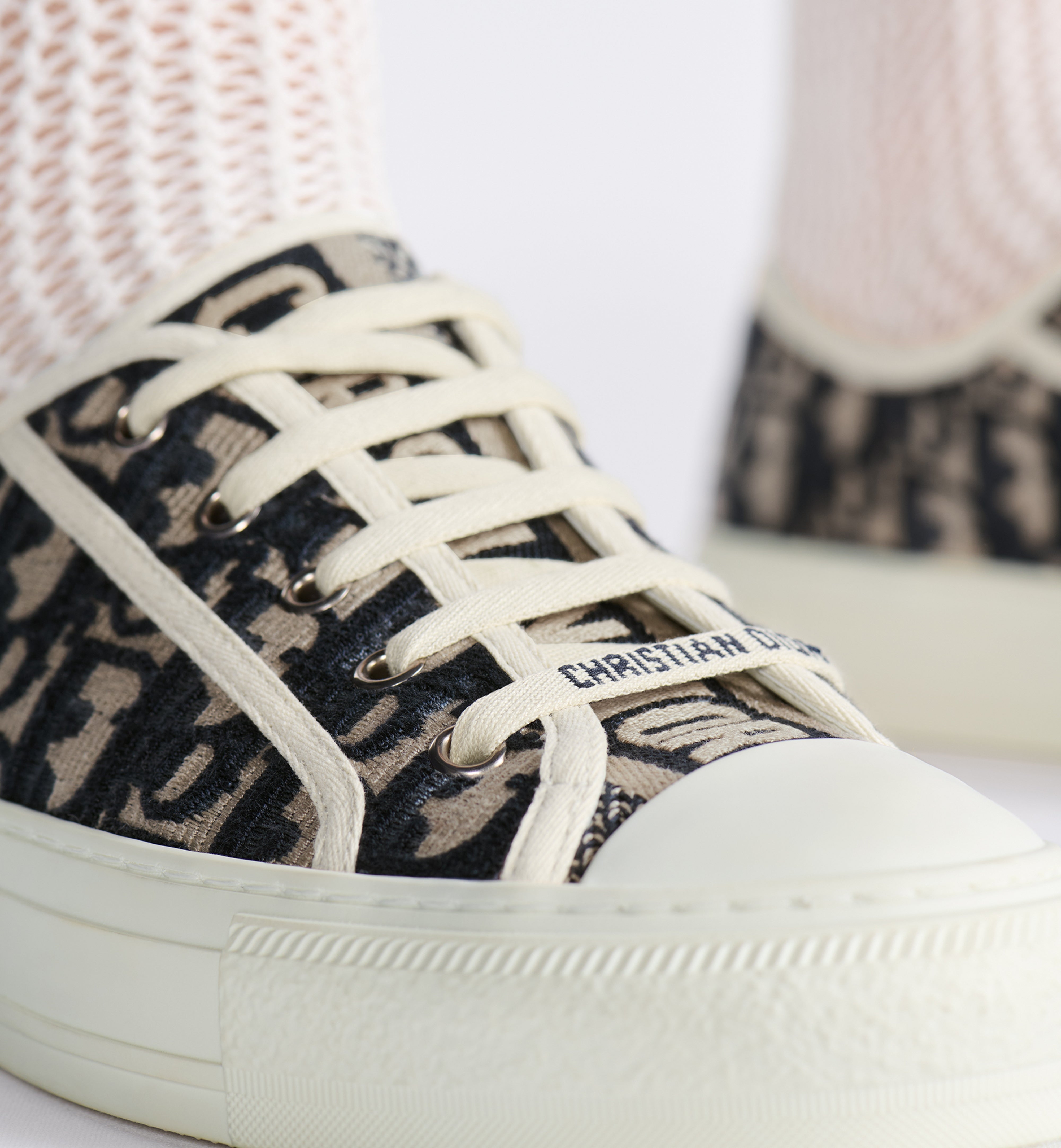 Dior Sneaker Deep Blue Dior Oblique Embroidered Cotton