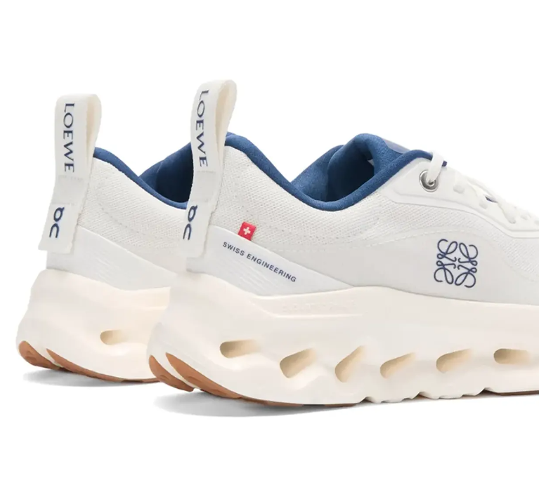 on Cloudtilt LOEWE 2 - White & Navy
