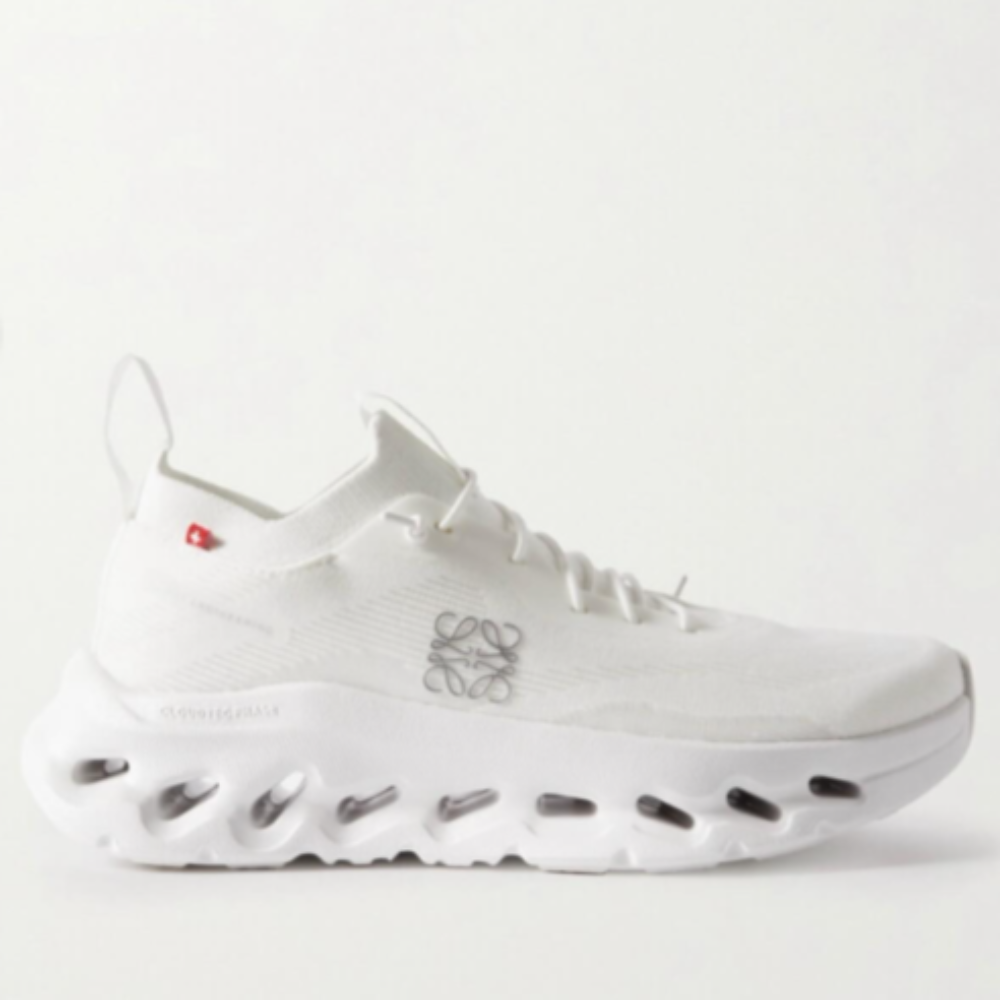 on Cloudtilt LOEWE White
