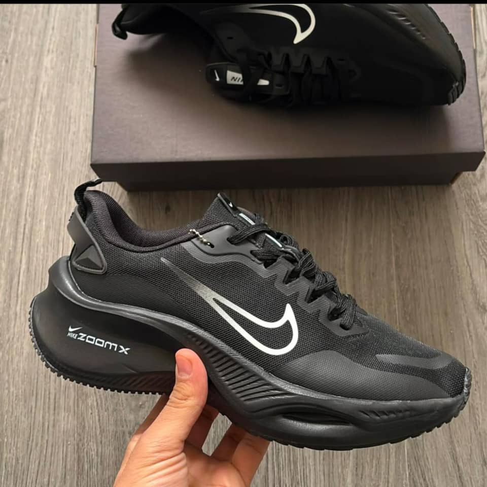 Nike zoom X black