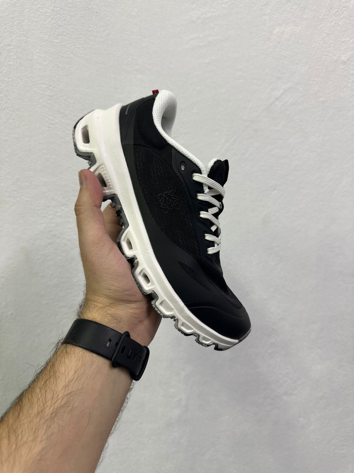 On Cloudventure X Loewe