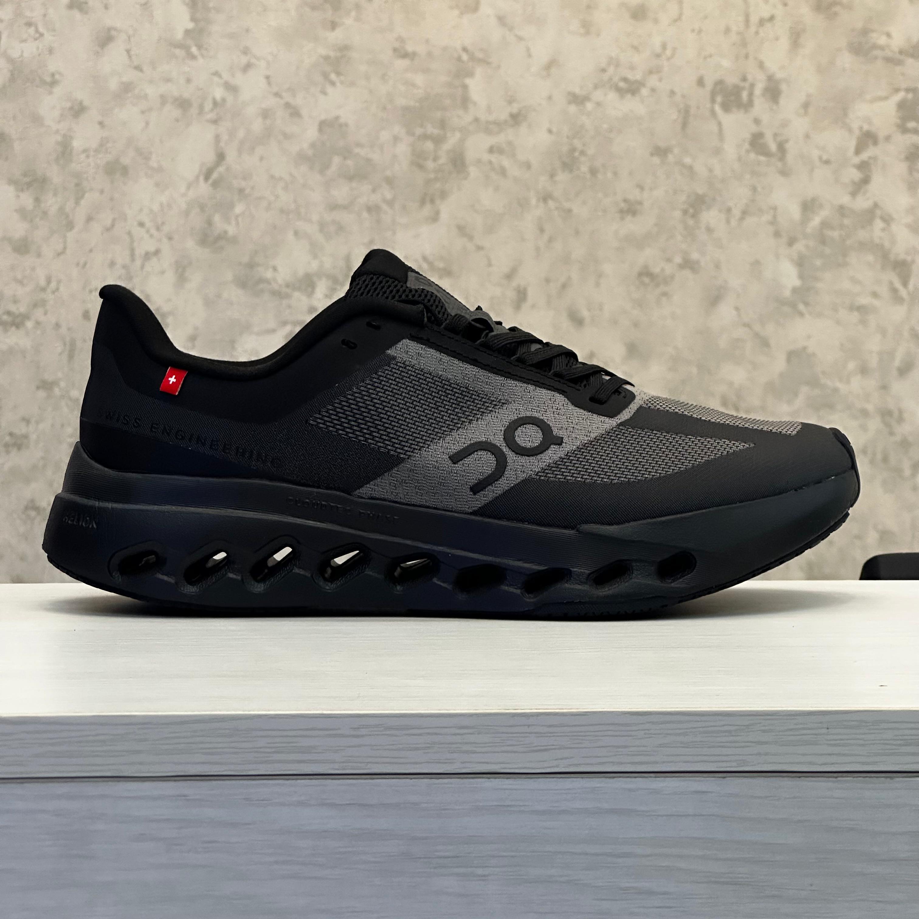 On Cloudsurfer Next Black