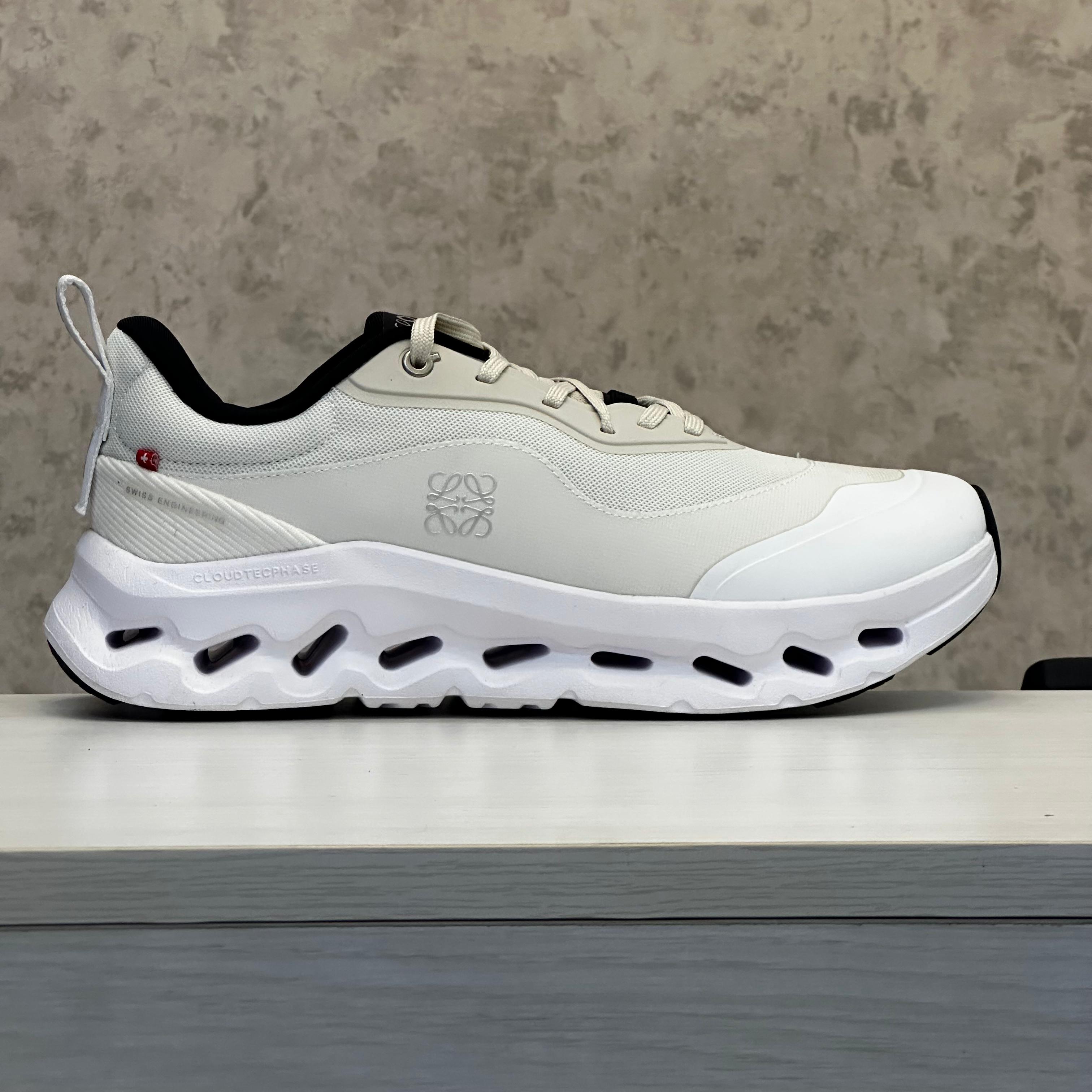 On Running Cloudtilt 2 Loewe