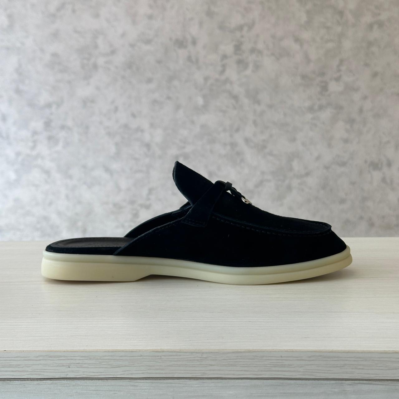Loro Piana sleeper Charm black
