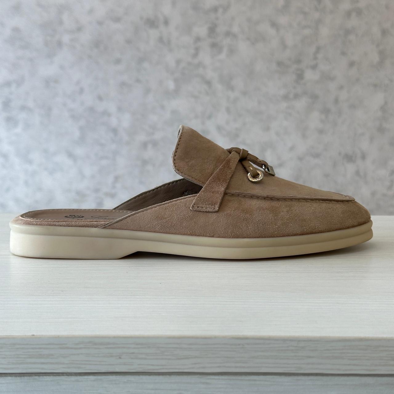 Loro Piana sleeper Charm beige