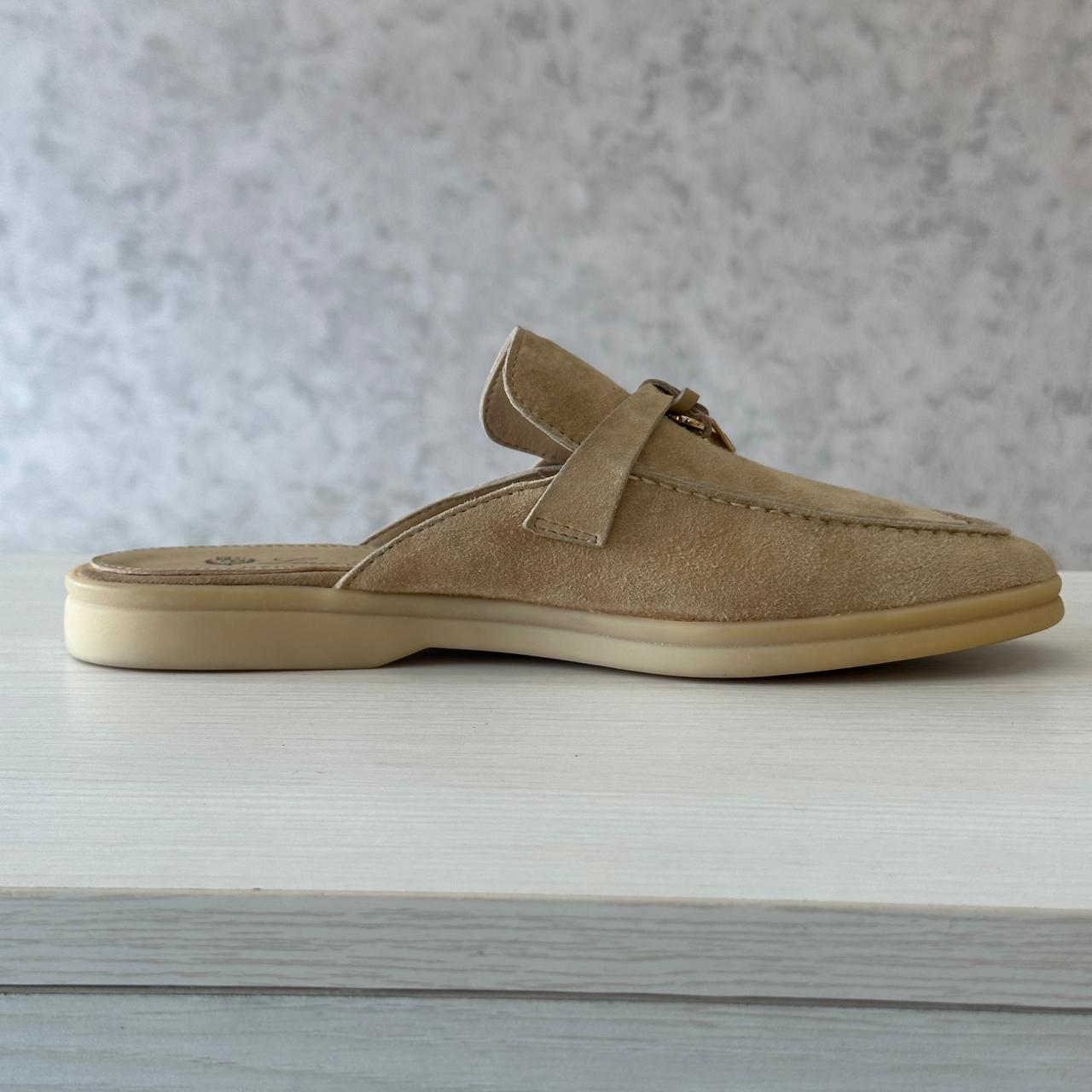 Loro Piana sleeper Charm beige