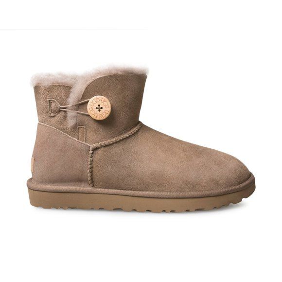 UGG Mini Bailey Button "Beige"