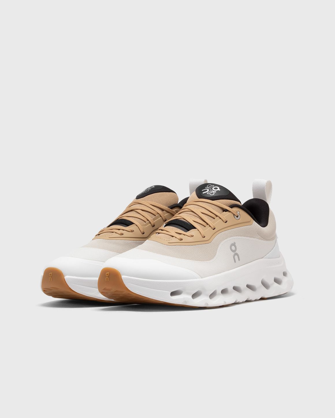 ON X LOEWE CLOUDTILT 2.0 "White/Honey"