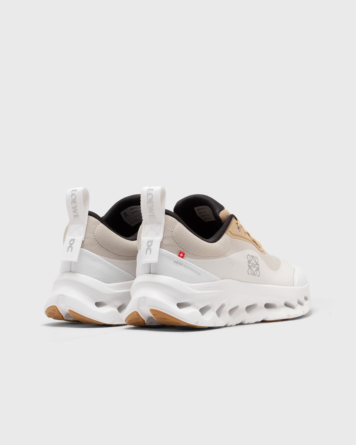 ON X LOEWE CLOUDTILT 2.0 "White/Honey"