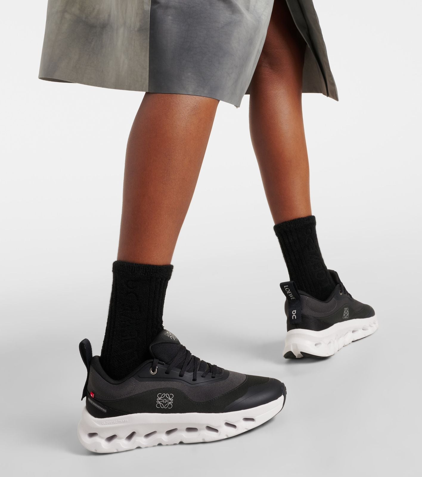 ON X LOEWE CLOUDTILT 2.0 "Black"