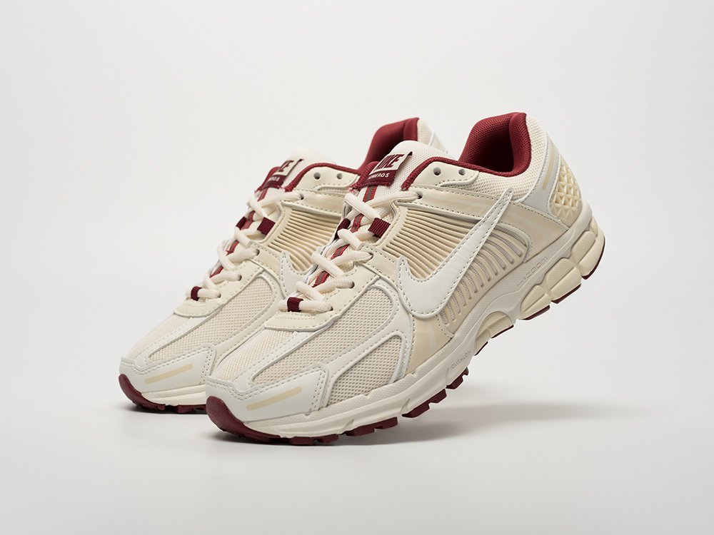 Nike Air Zoom Vomero 5 Valentine's Day