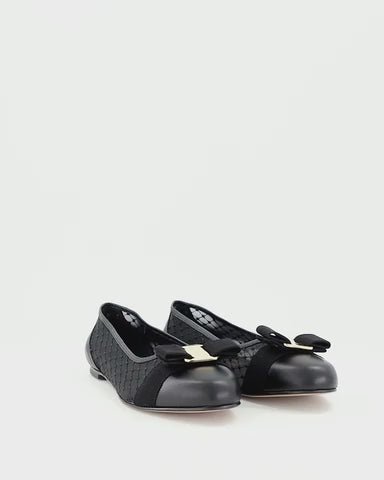 Salvatore Ferragamo Mesh Vara Flat Black