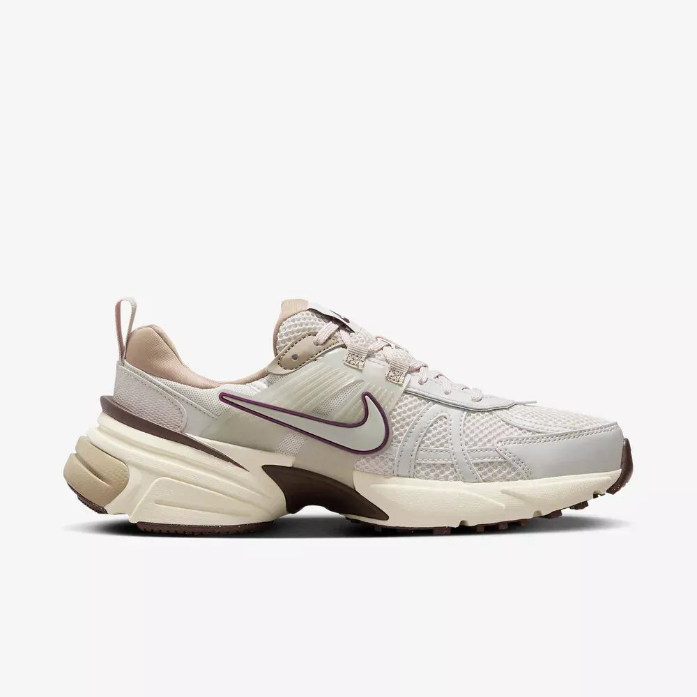 Nike V2K Beige