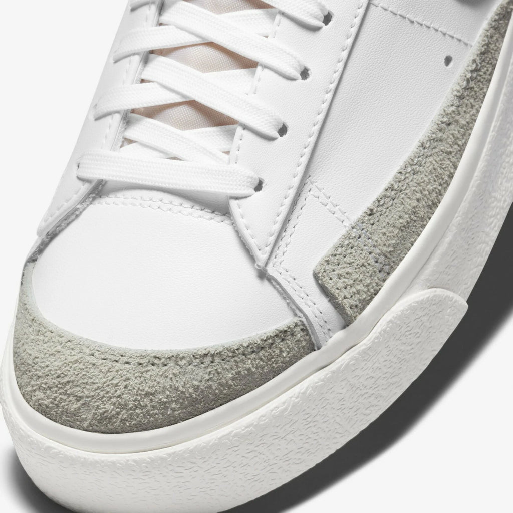 Nike Blazer Low Platform White  Black