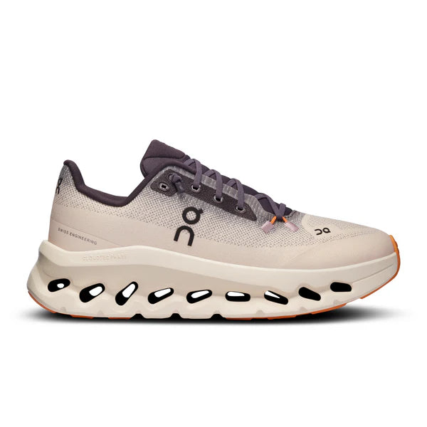 on Cloudtilt WMNS Iron Dew navy orange